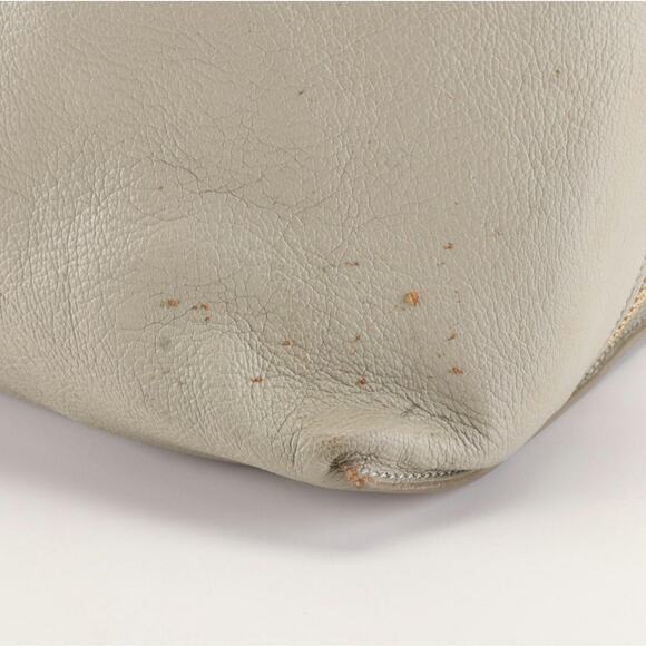 Chloé Dilan East-West Tote Bag in Pebbled Grey Leather - Picture 7 of 9